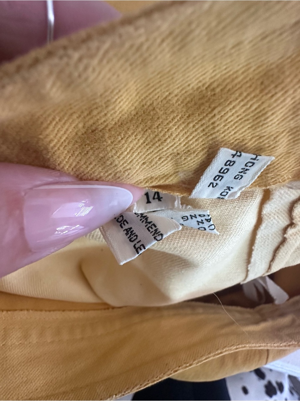 🌟 Rare Vintage 70s Two-Tone Embroidered Flare Pants – Made in Hong Kong - Picture 9 of 10